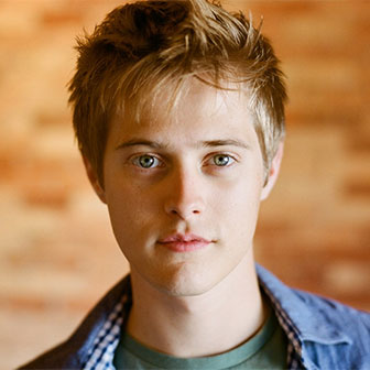 Lucas Grabeel